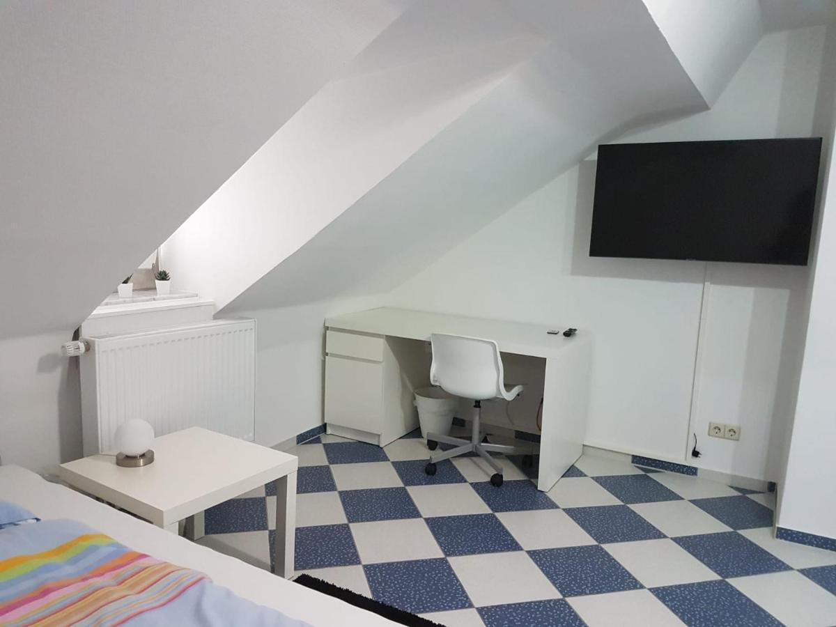 Ruhige Gemuetliche Ferienwohnung In Karlsruhe Daxlanden Fuer Monteure, Pendler, Geschaefsreisen, Wochenendreisen Exterior foto